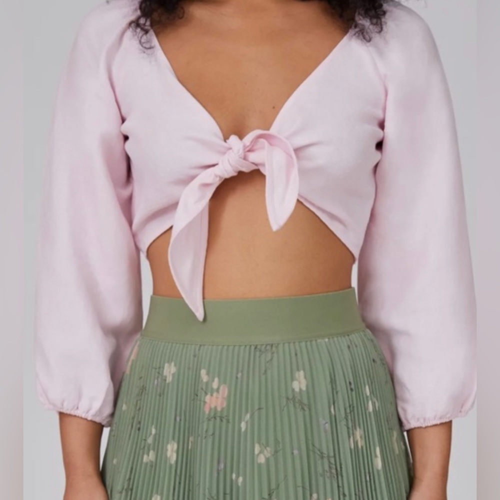 ARITZIA WILFRED NWTs venous blouse pink magnolia colour tie front crop small